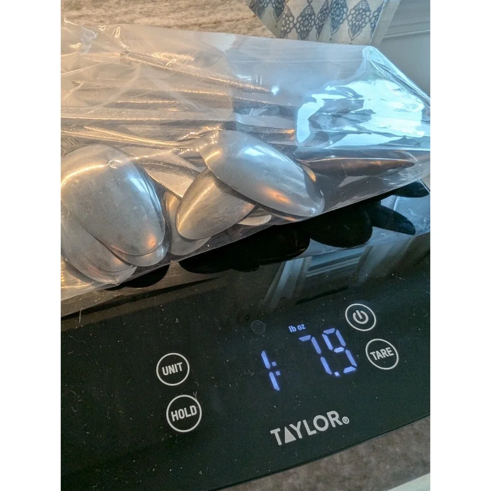 N/A knives spoons